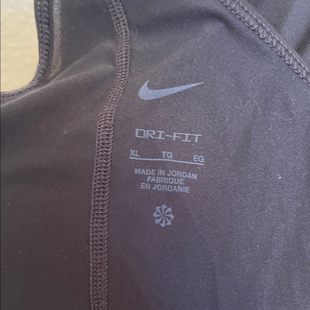 Nike Women's Black and White Tank Top - Picture 4 of 4